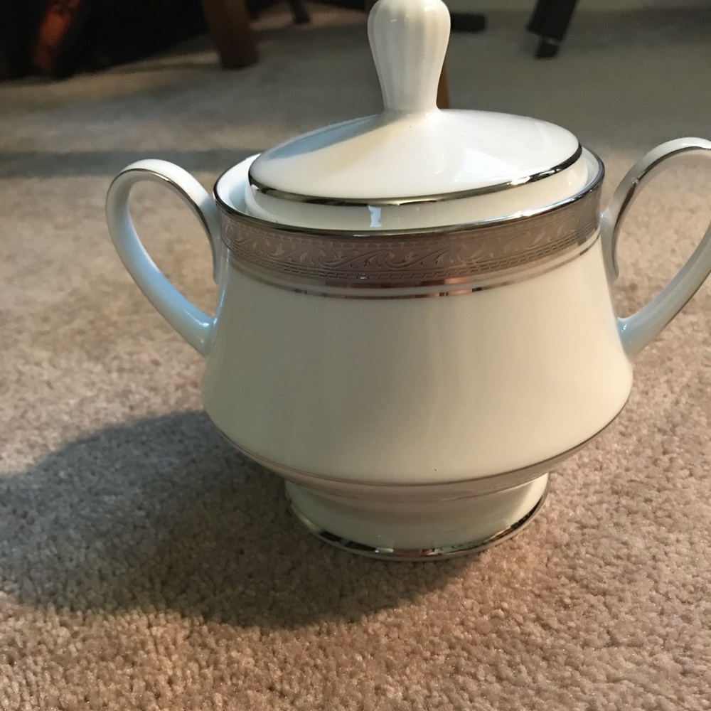 Notitake Crestwood Platinum Sugarbowl